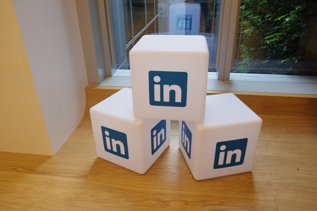 LinkedIn mass unfollow.'s photo